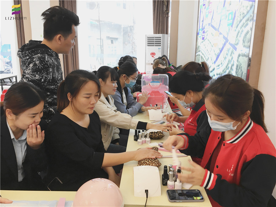 來吧！展示！麗竹美甲班的學(xué)員們