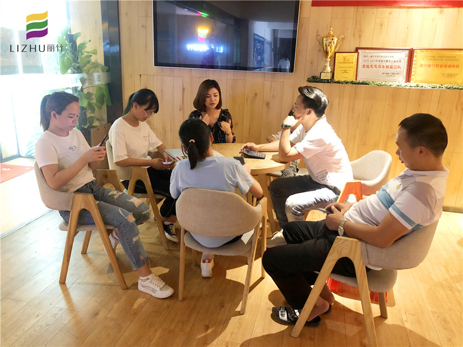 麗竹大門為你開，生源不斷滾滾來