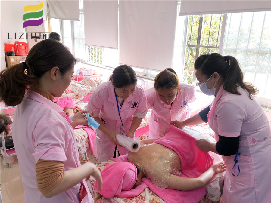 如何給背部做診斷？快來南寧正規(guī)美容學校學習