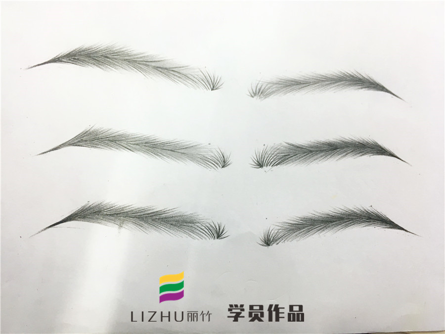 化妝新手如何畫(huà)眉？去廣西出名的彩妝培訓(xùn)看看