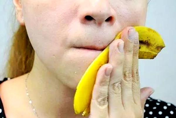 挖掘香蕉的美容護(hù)膚秘訣，看看南寧美容培訓(xùn)哪家好