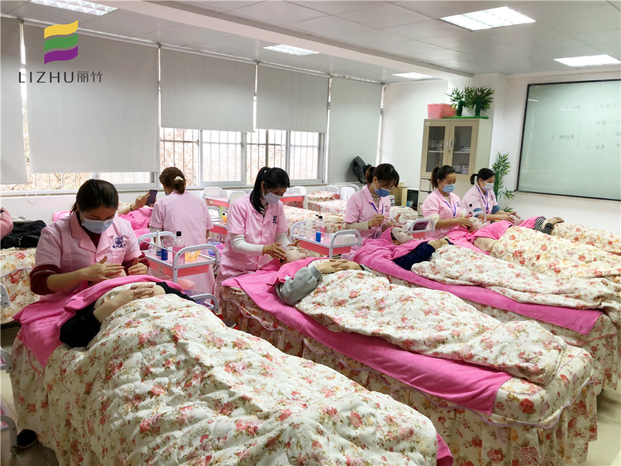 南寧技術(shù)好的美容培訓(xùn)：面部水療的作用