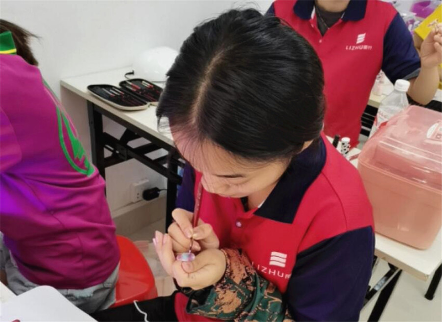 喜歡美甲，是因為它的萬種風情