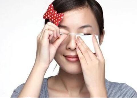 神奇卸內(nèi)眼線(xiàn)術(shù)，告訴你廣西化妝學(xué)校哪家有實(shí)力