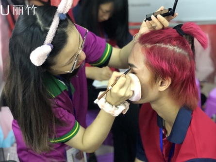 男士化妝的注意事項(xiàng)，南寧彩妝培訓(xùn)班幫你劃重點(diǎn)