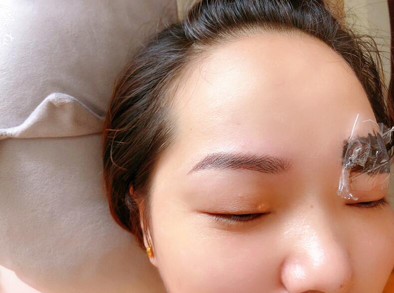 紋眉修復(fù)液怎么用？廣西正規(guī)紋繡學(xué)校教你