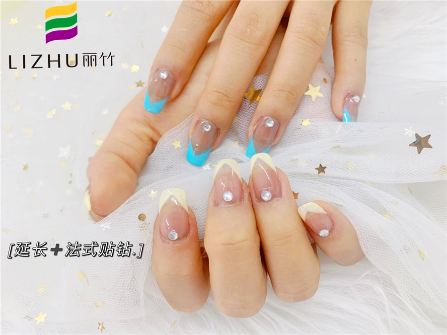 學(xué)延長甲教程，感受廣西學(xué)美甲哪家專業(yè)？