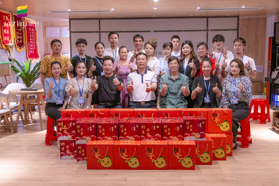 麗竹學校中秋祝福：團團圓圓，其樂融融