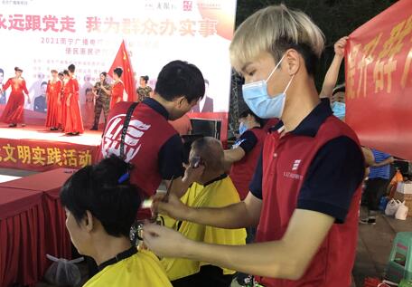 你合適剪短發(fā)嗎？廣西專業(yè)美發(fā)學校教你判斷