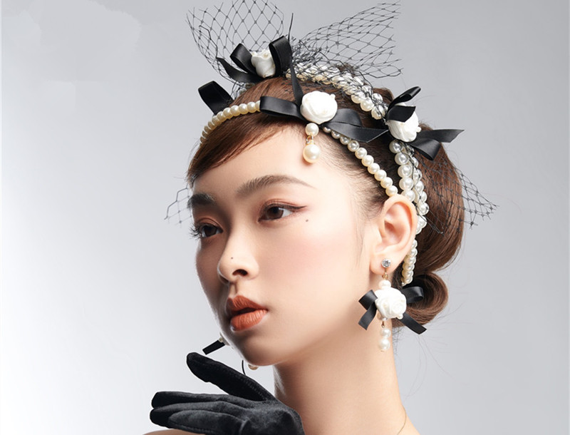 復(fù)古時(shí)尚新娘造型，實(shí)力證明南寧哪家化妝學(xué)校比較熱門(mén)
