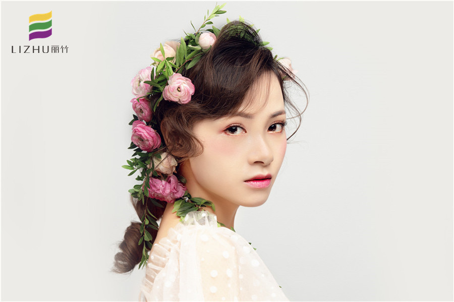 森系新娘妝容要點，南寧美妝學(xué)校分享