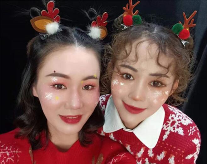 打造你的專屬圣誕妝容，南寧化妝學(xué)習(xí)機(jī)構(gòu)分年