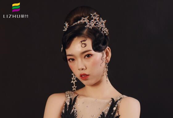 廣西彩妝培訓(xùn)學(xué)校作品欣賞，打造不同風(fēng)格的新娘妝