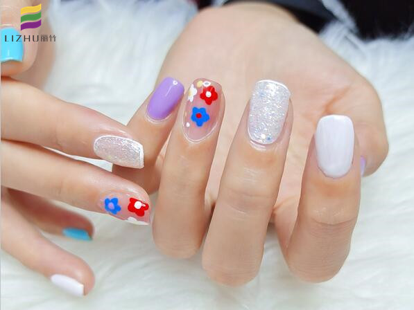春日美甲，藍(lán)天白云，花兒朵朵開