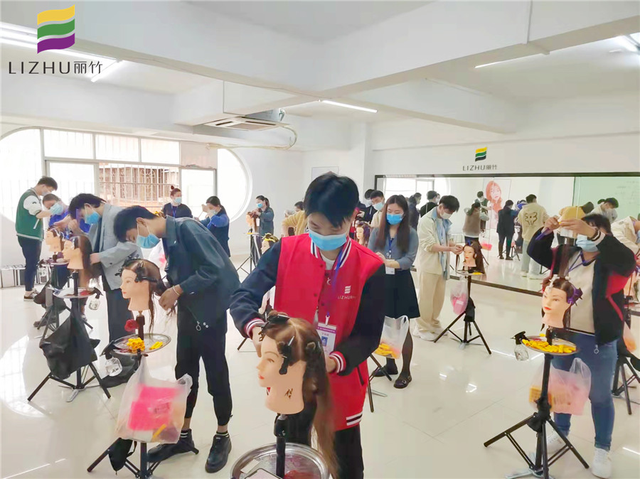 廣西哪家美發(fā)學(xué)校招生多？有圖有真相告訴你