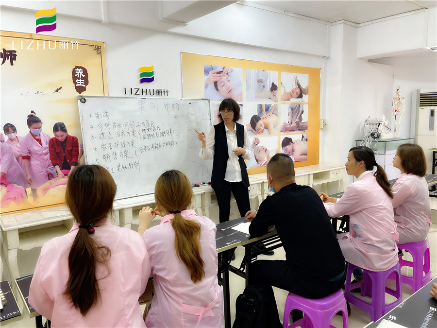 學(xué)習(xí)案例分析的重要性，南寧美容培訓(xùn)班告訴你