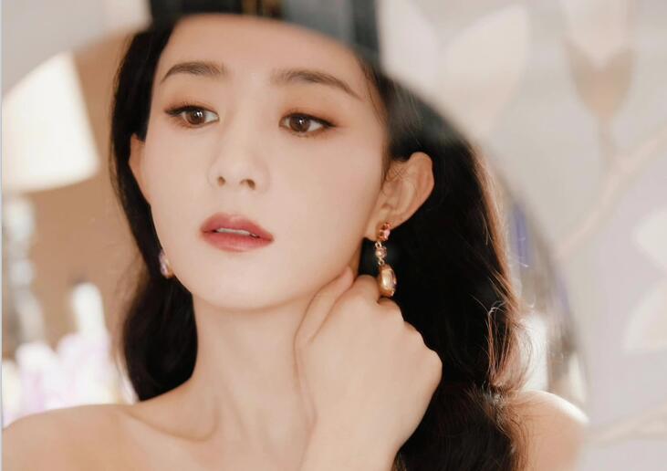 圓臉女孩溫柔學(xué)姐妝教程，告訴你南寧哪里教的化妝時(shí)尚
