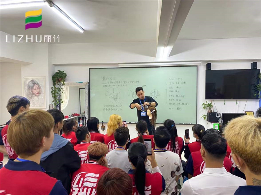 剪發(fā)基本操作步驟，南寧美發(fā)教學課件大放送