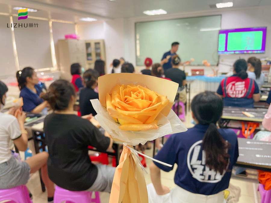 南寧花藝培訓(xùn)哪里好？南花藝師培訓(xùn)學(xué)校歡迎你