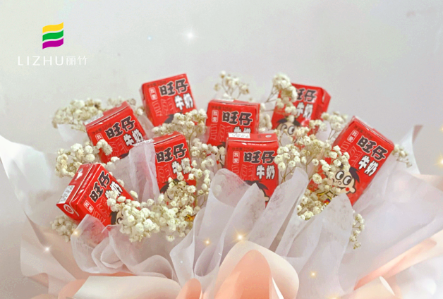 網(wǎng)紅大零食花束，南寧婚慶花藝培訓(xùn)學(xué)校作品