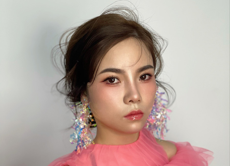 抽絲紋理新娘造型，廣西學(xué)新娘跟妝作品