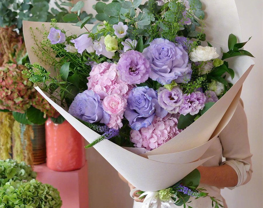 韓系甜美花束，廣西花藝插花造型學(xué)校浪漫推薦