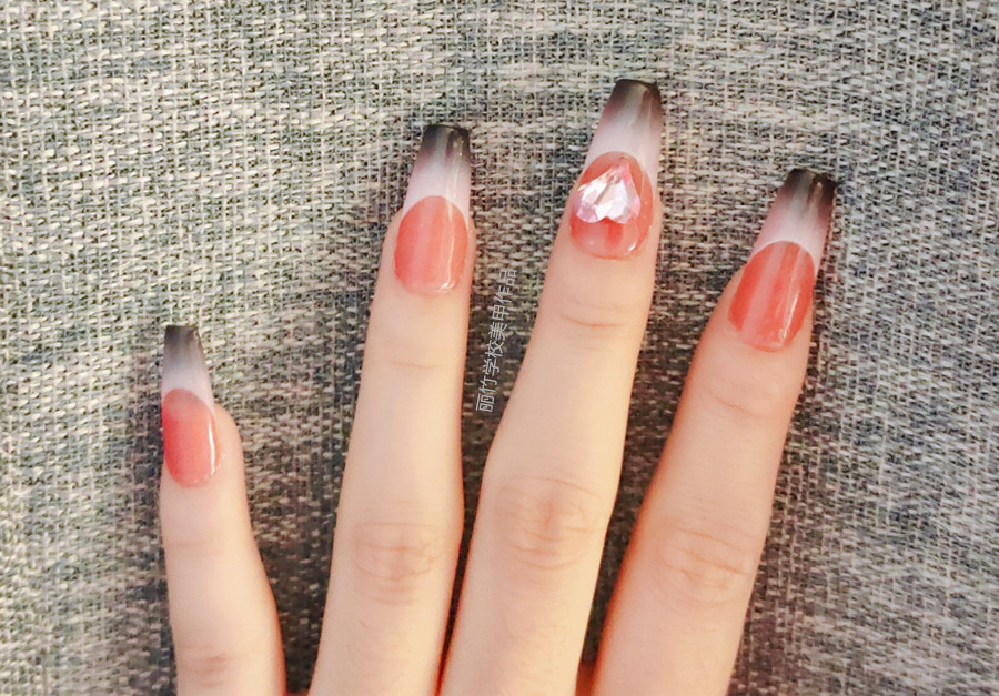 法式美甲，零基礎(chǔ)學美甲培訓學員作品