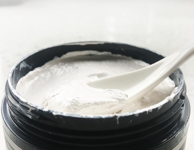 美發(fā)用品介紹：如何使用發(fā)泥？