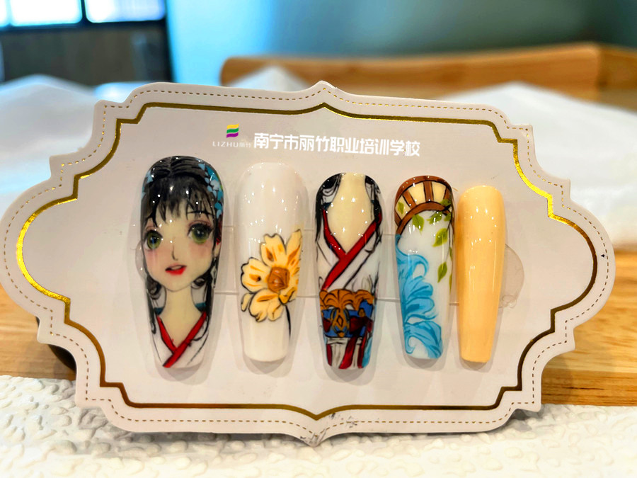 古風人物彩繪美甲，廣西美甲培訓作品