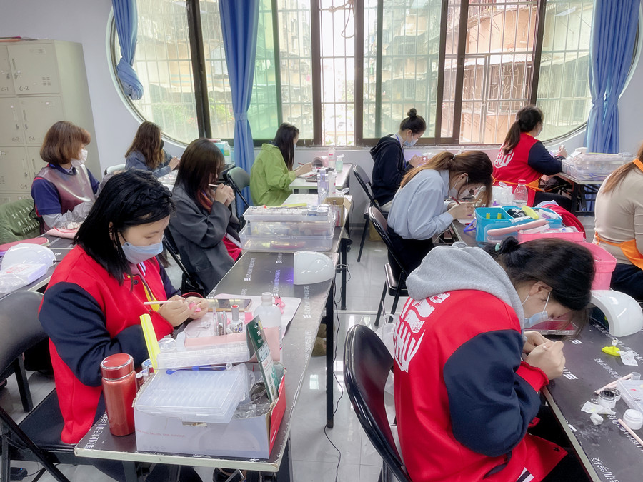 南寧美甲：石膏膠美甲是什么？