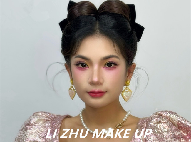 在逃公主造型，告訴南寧專業(yè)彩妝去哪學(xué)南寧專業(yè)彩妝去哪學(xué)？