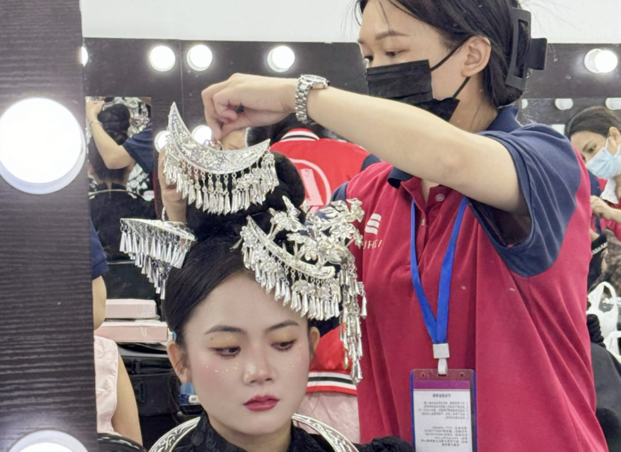 民族風(fēng)旅拍寫真，廣西彩妝訓(xùn)練作品