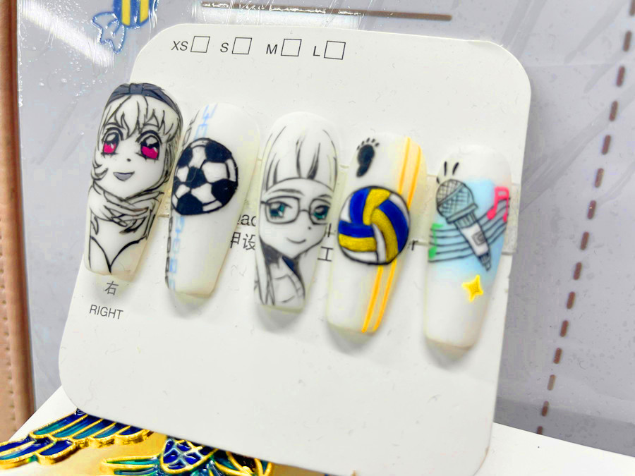 廣西美甲教育：什么是手繪美甲？
