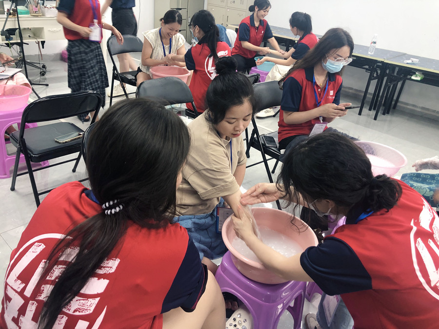在家如何進(jìn)行手部護(hù)理？南寧美甲課堂花絮