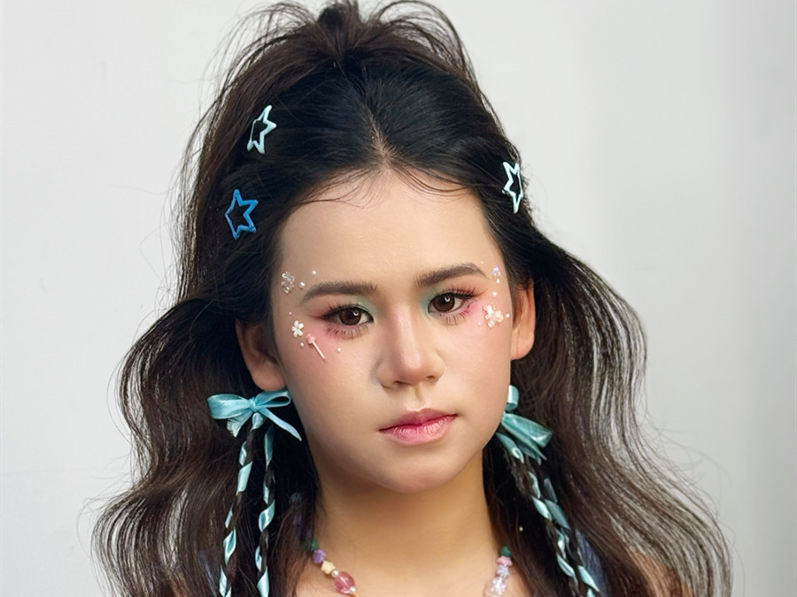 多巴胺應(yīng)援妝，廣西彩妝藝術(shù)造型學(xué)校講解